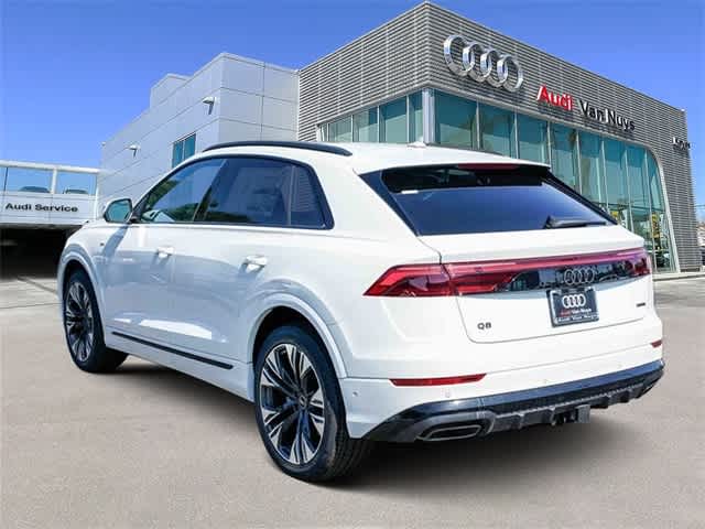 Thumbnail: 2025 Audi Q8 - 2