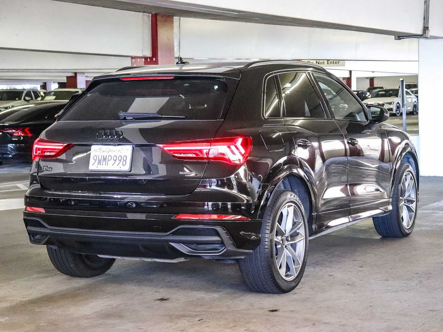Thumbnail: 2025 Audi Q3 - 4