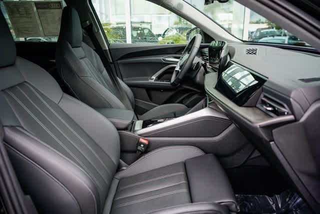 Thumbnail: 2025 Audi Q5 - 16