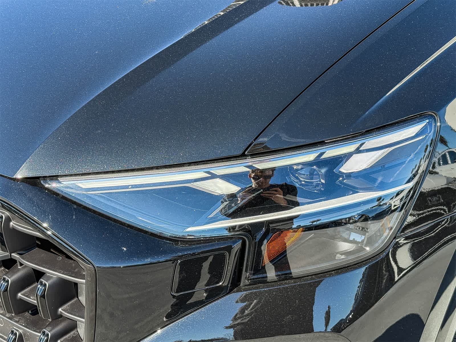 Thumbnail: 2026 Audi Q8 - 10