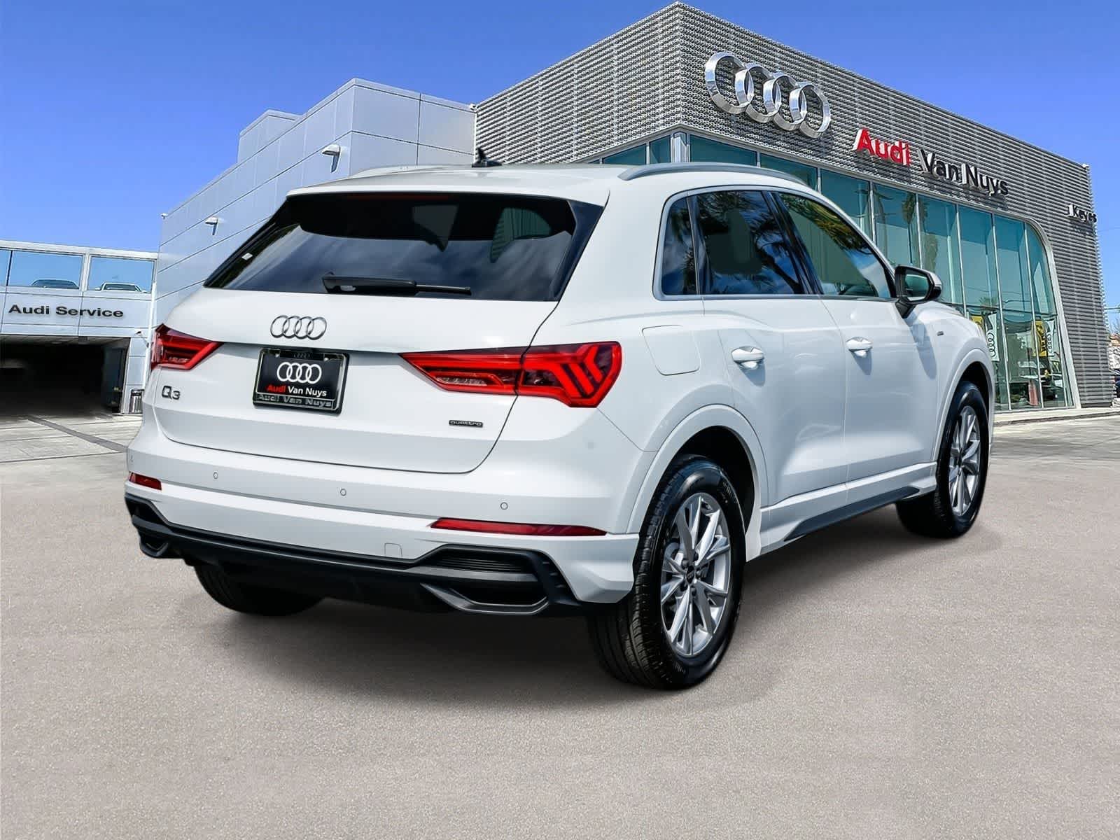 Thumbnail: 2025 Audi Q3 - 4