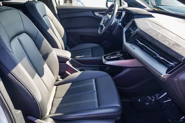 Thumbnail: 2023 Audi Q4 e-tron - 18