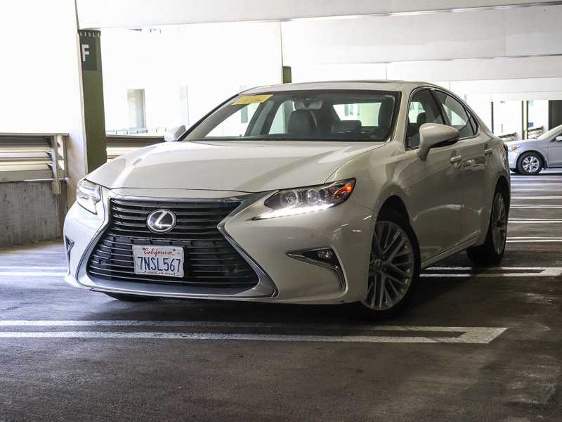 2016 Lexus ES