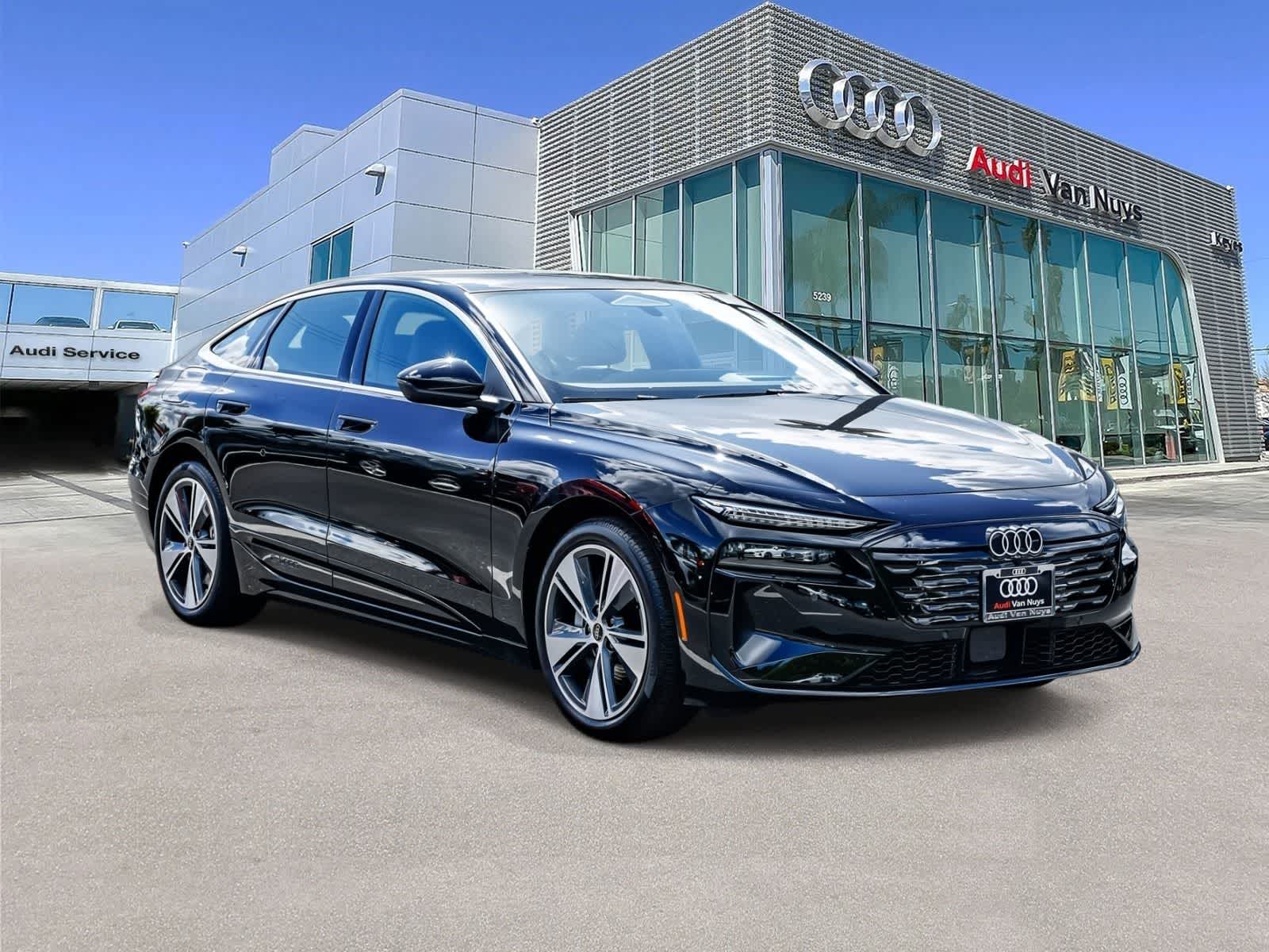 Thumbnail: 2025 Audi e-tron - 5