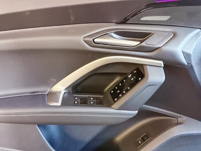 Thumbnail: 2025 Audi Q5 - 22