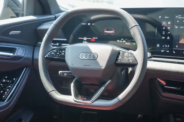 Thumbnail: 2025 Audi SQ6 e-tron - 19
