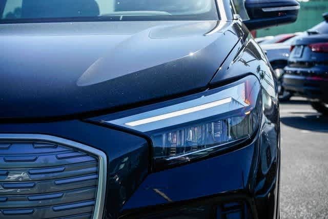Thumbnail: 2023 Audi Q4 e-tron - 7