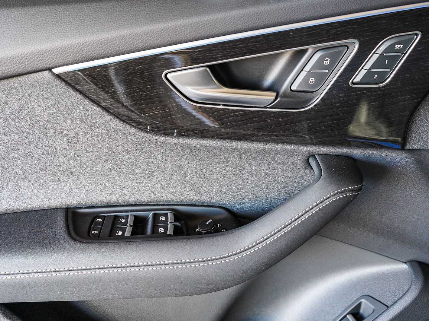 Thumbnail: 2026 Audi Q7 - 22