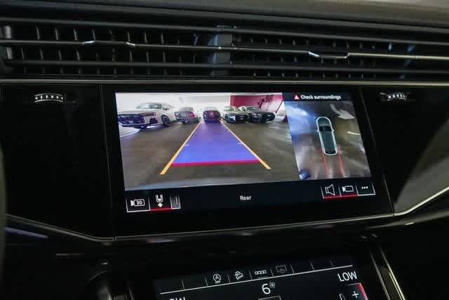 Thumbnail: 2025 Audi Q8 - 32