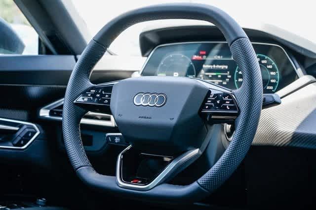 Thumbnail: 2025 Audi e-tron GT - 15