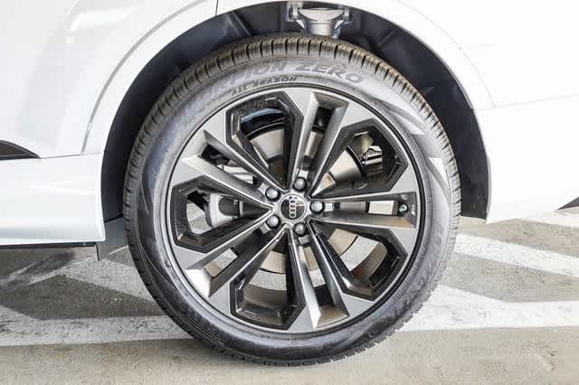 2025 Audi Q7 Premium Plus 11