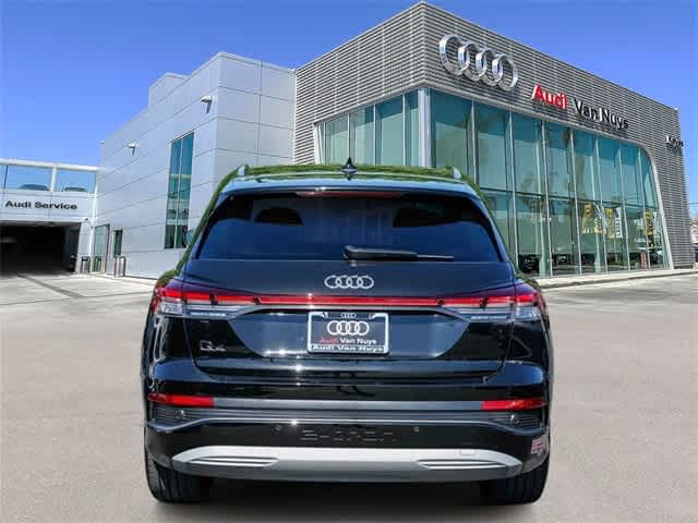 Thumbnail: 2023 Audi Q4 e-tron - 3