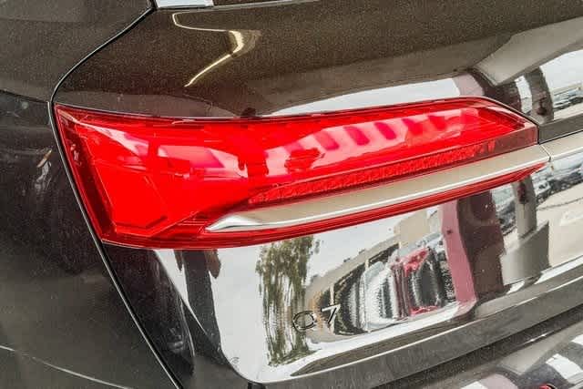 Thumbnail: 2025 Audi Q7 - 7