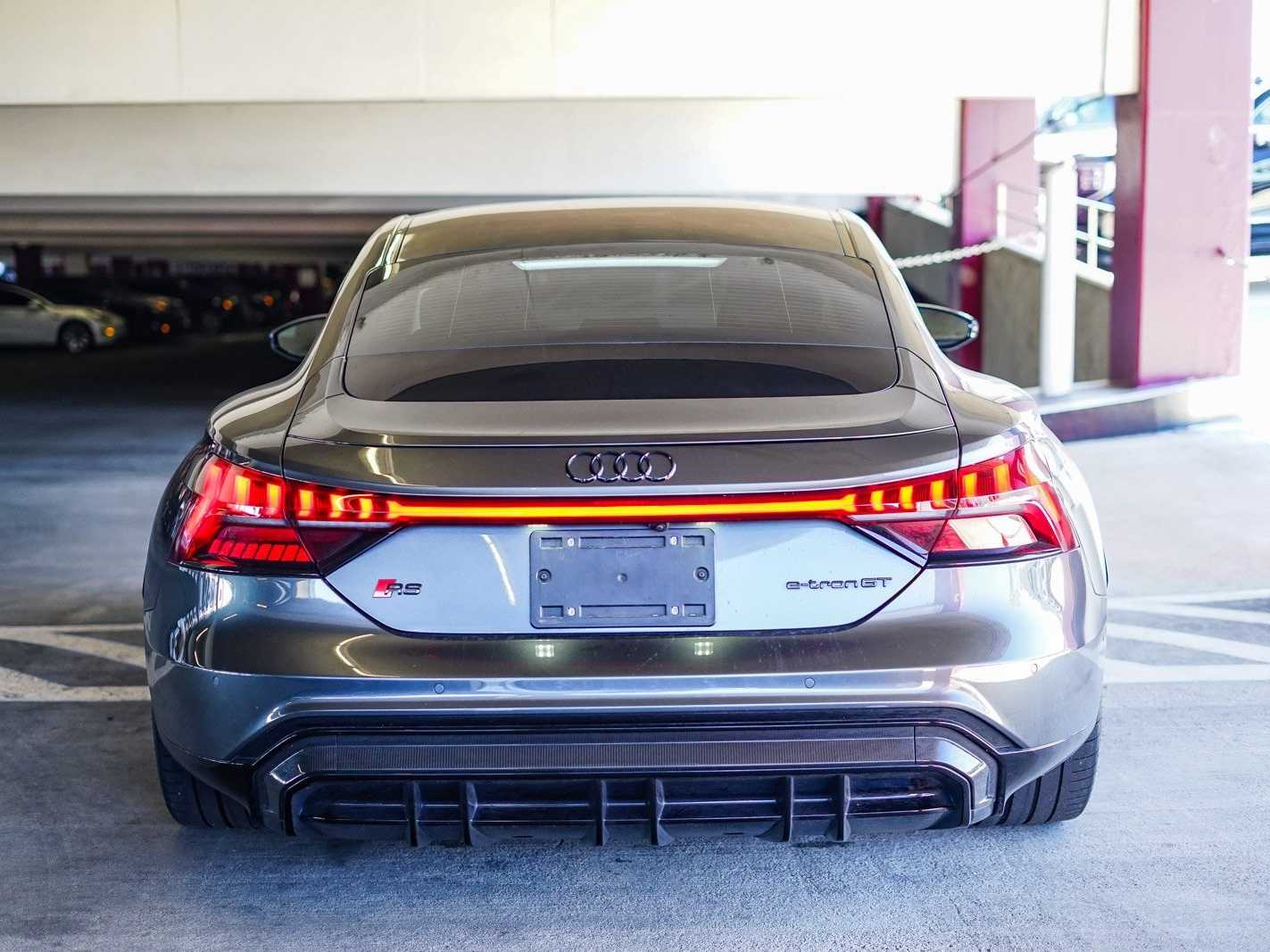 Thumbnail: 2023 Audi RS e-tron GT - 3