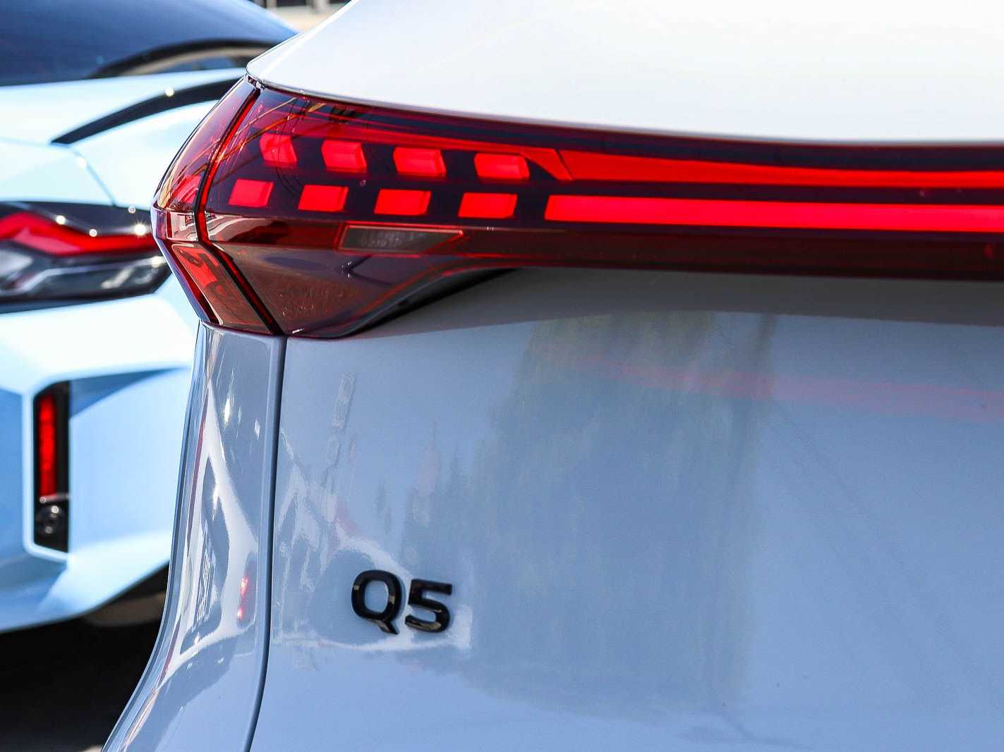 Thumbnail: 2025 Audi Q5 - 11