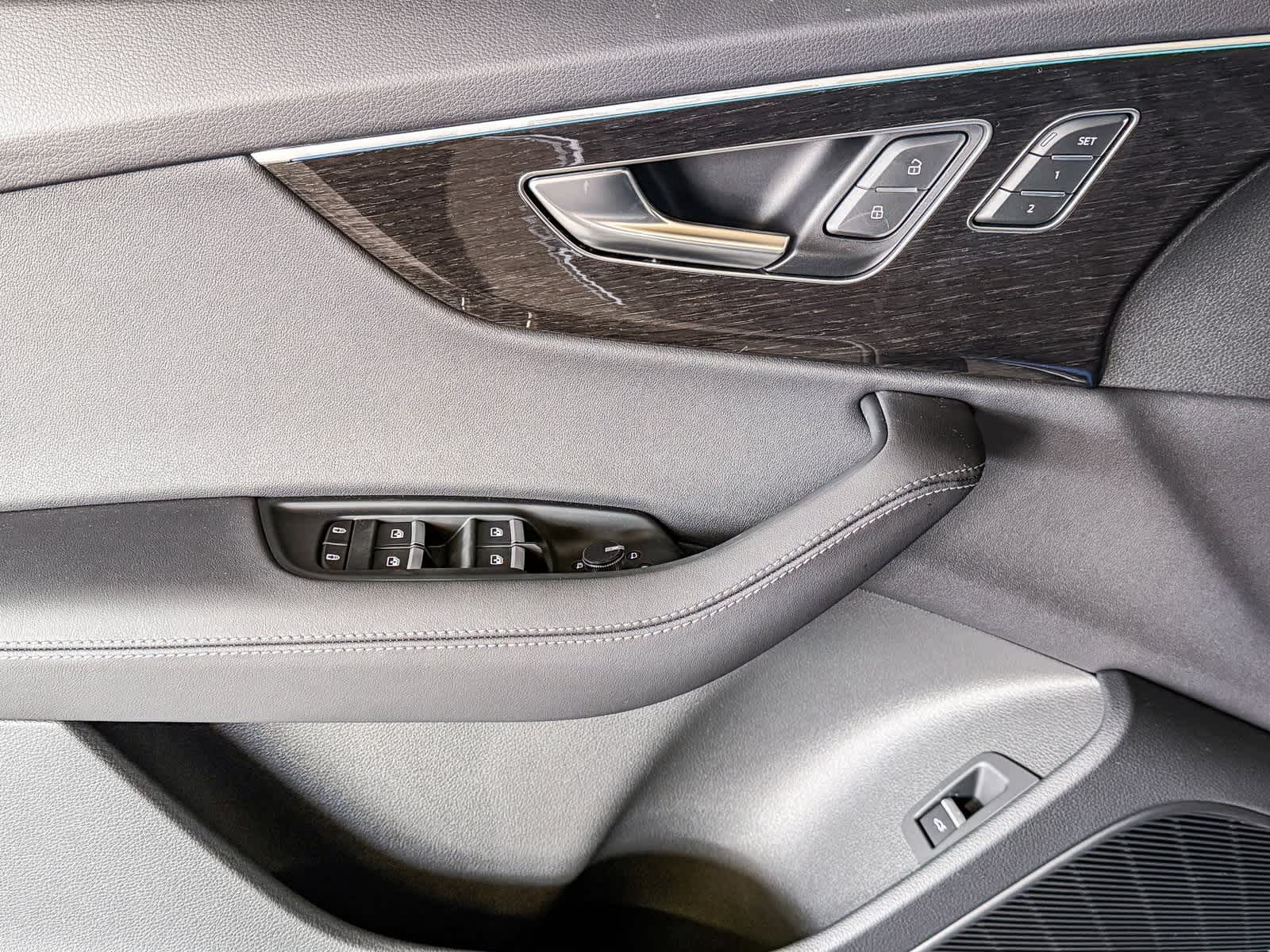 Thumbnail: 2026 Audi Q7 - 22