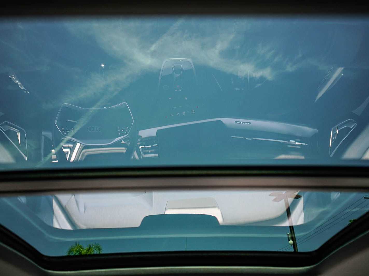 Thumbnail: 2023 Audi Q4 e-tron - 11