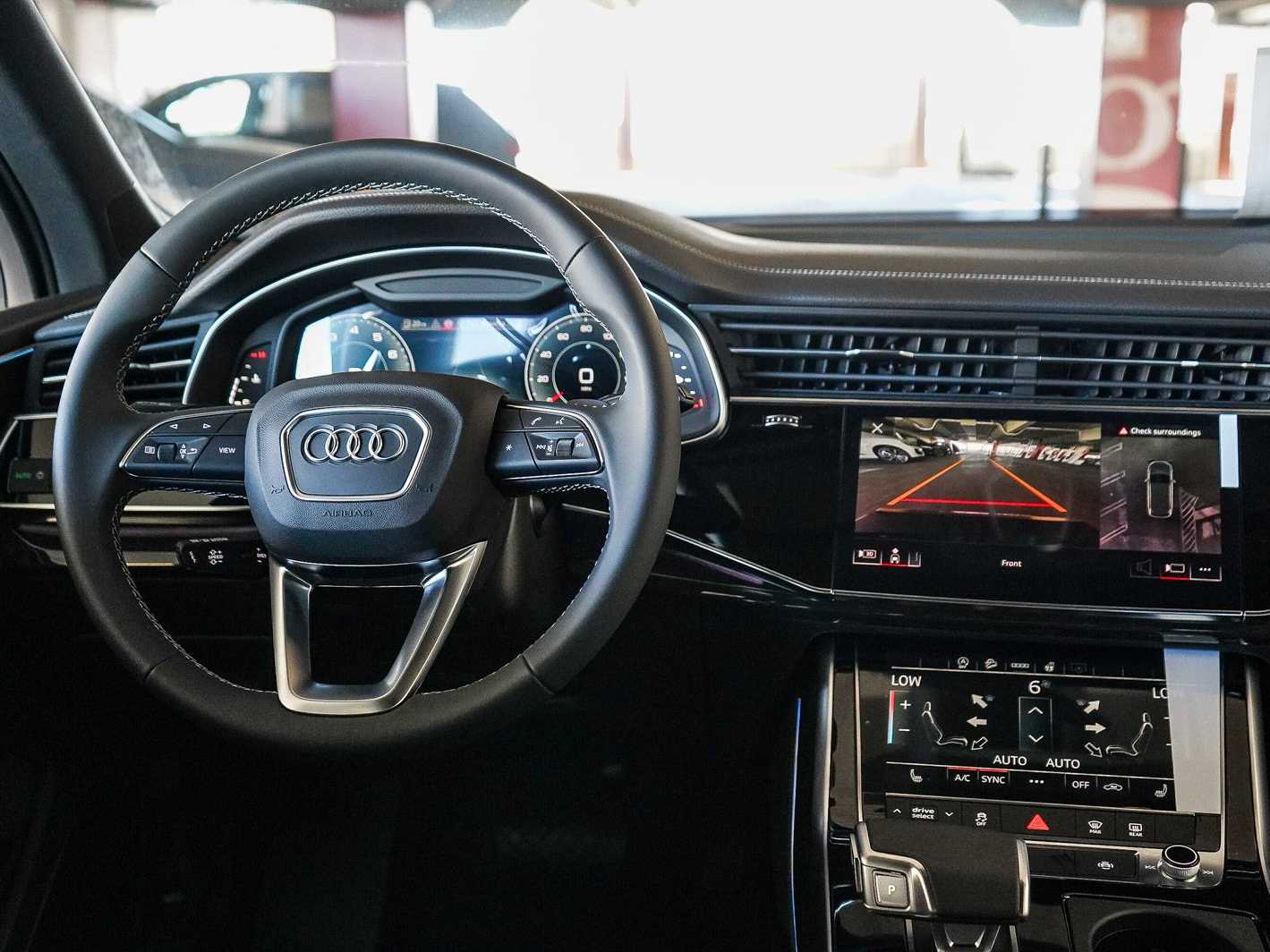 Thumbnail: 2026 Audi Q7 - 13