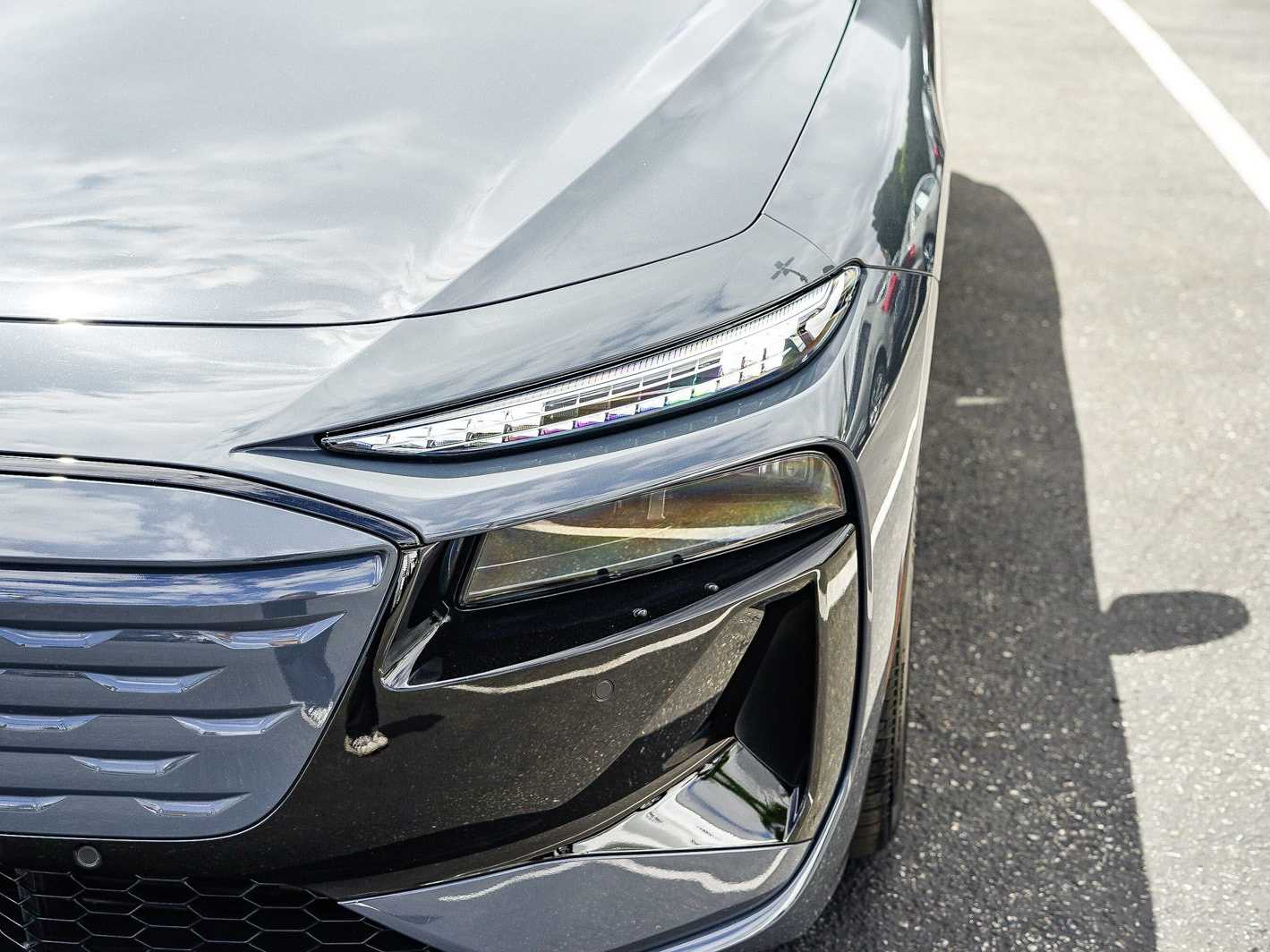 Thumbnail: 2025 Audi e-tron - 7