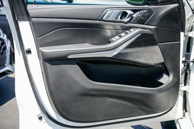 Thumbnail: 2021 BMW X7 - 20