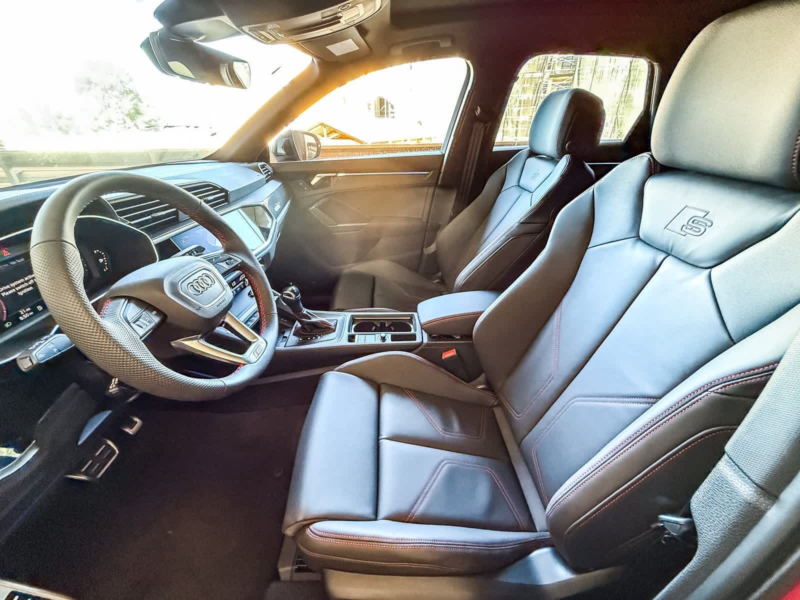 Thumbnail: 2025 Audi Q3 - 19