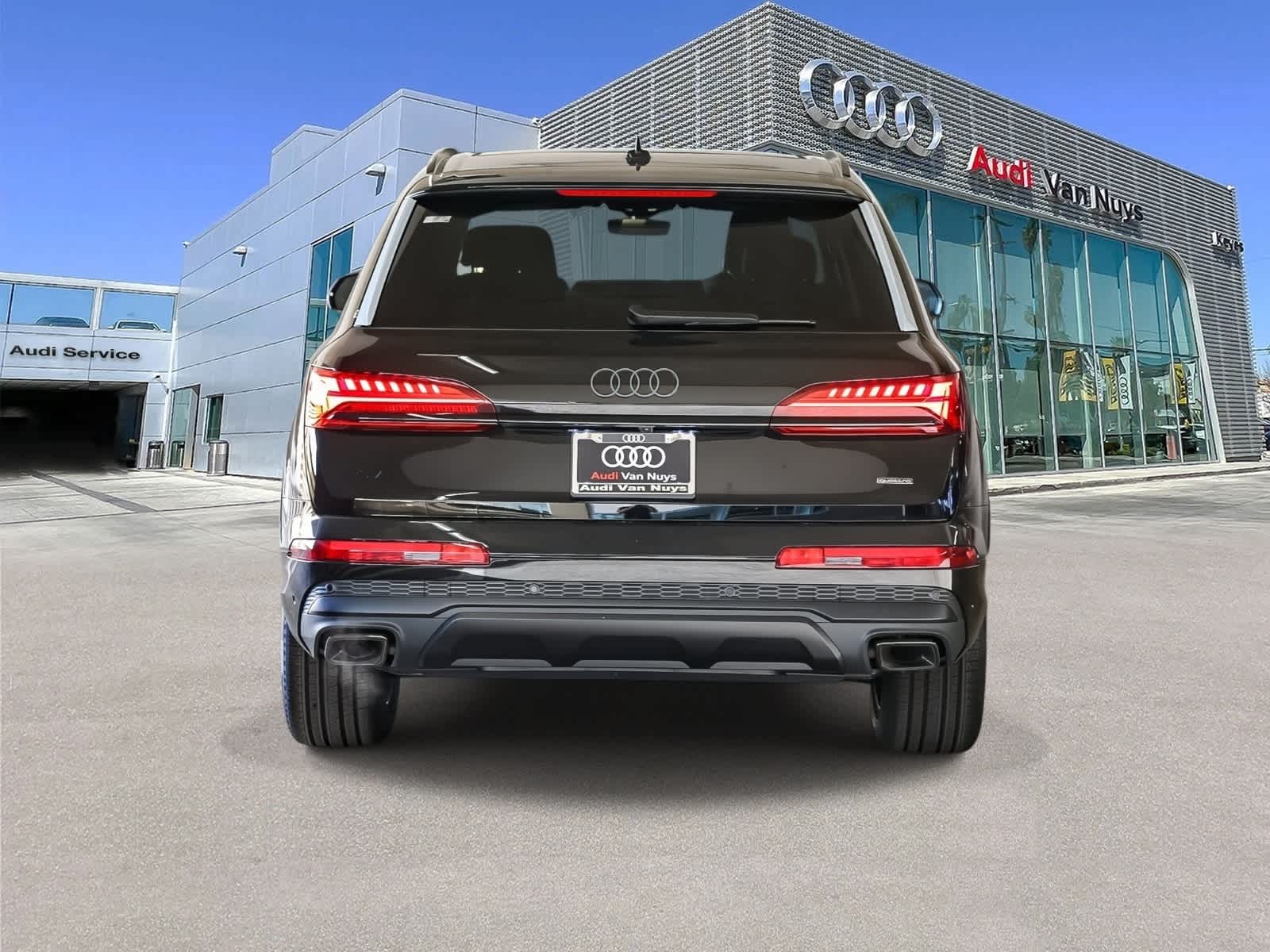 Thumbnail: 2026 Audi Q7 - 5