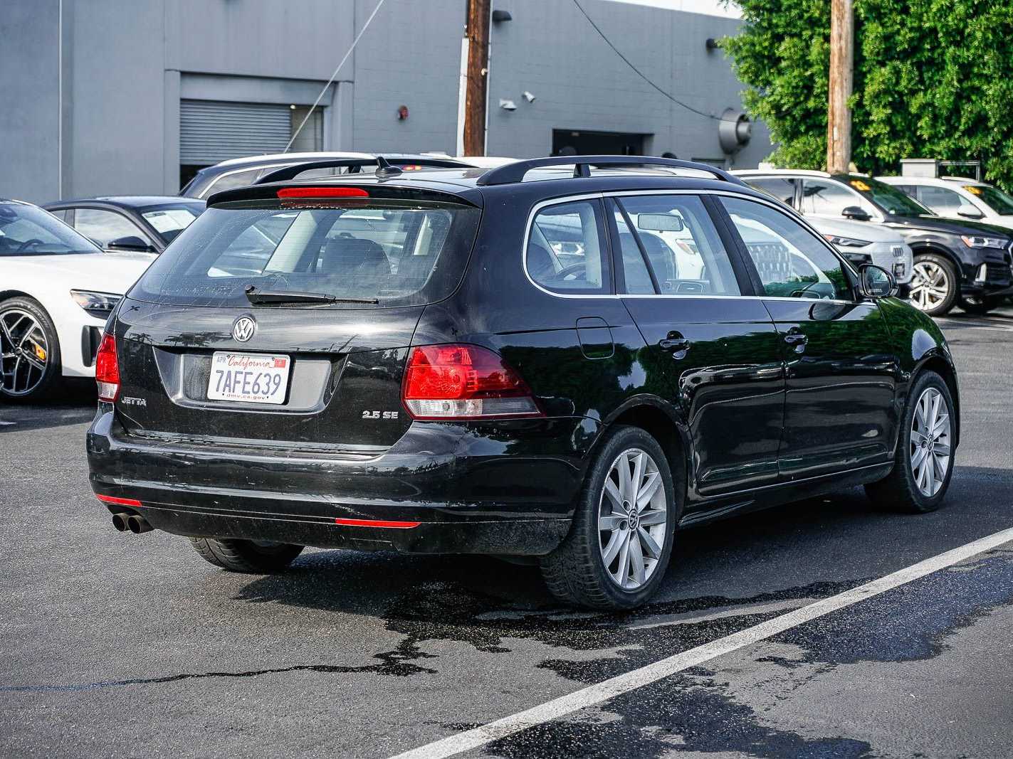 Thumbnail: 2013 Volkswagen Jetta - 4