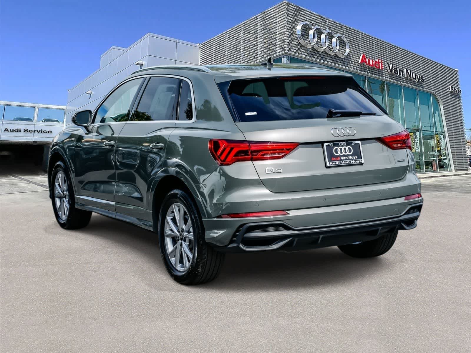 Thumbnail: 2025 Audi Q3 - 2