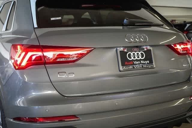 Thumbnail: 2025 Audi Q3 - 11