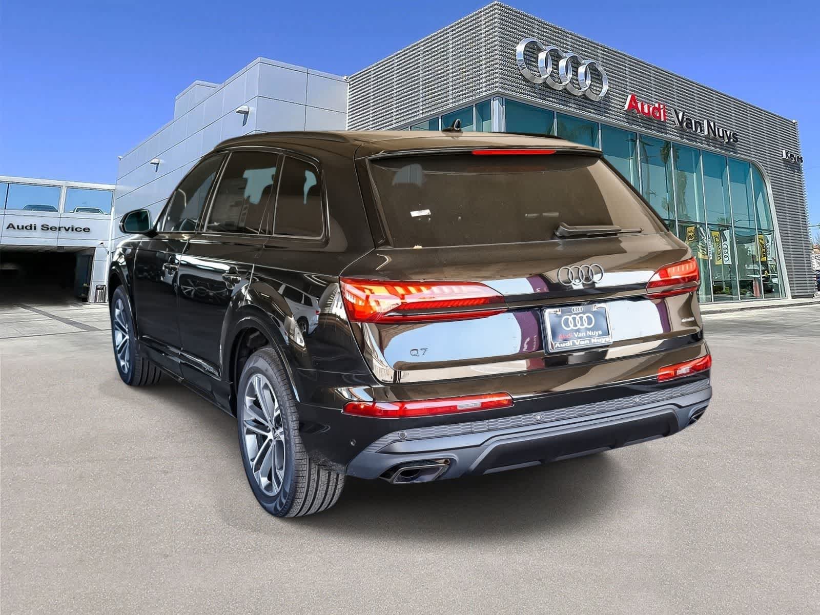 Thumbnail: 2026 Audi Q7 - 6