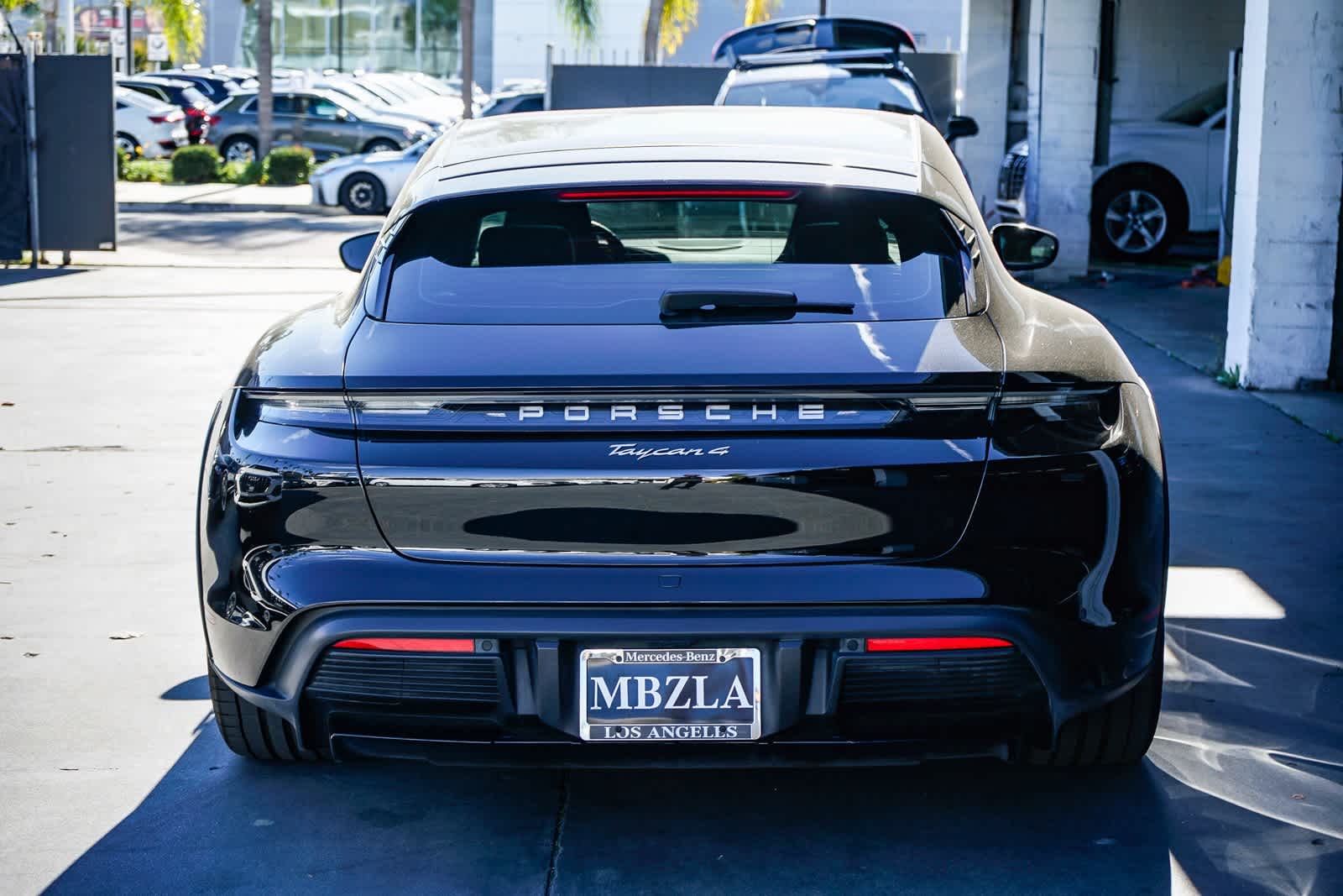 Thumbnail: 2023 Porsche Taycan - 3