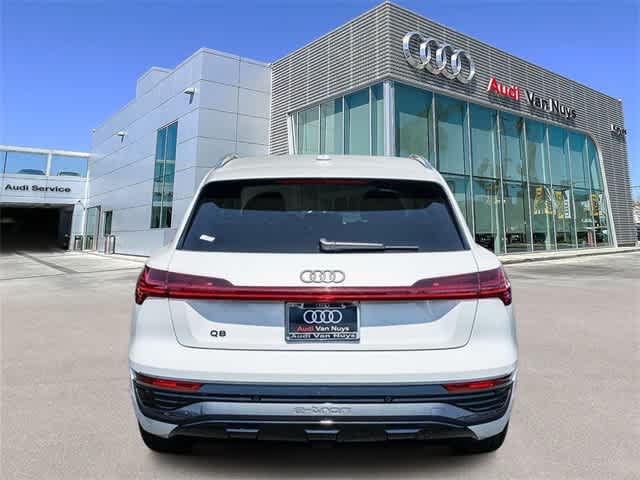 Thumbnail: 2024 Audi Q8 e-tron - 3