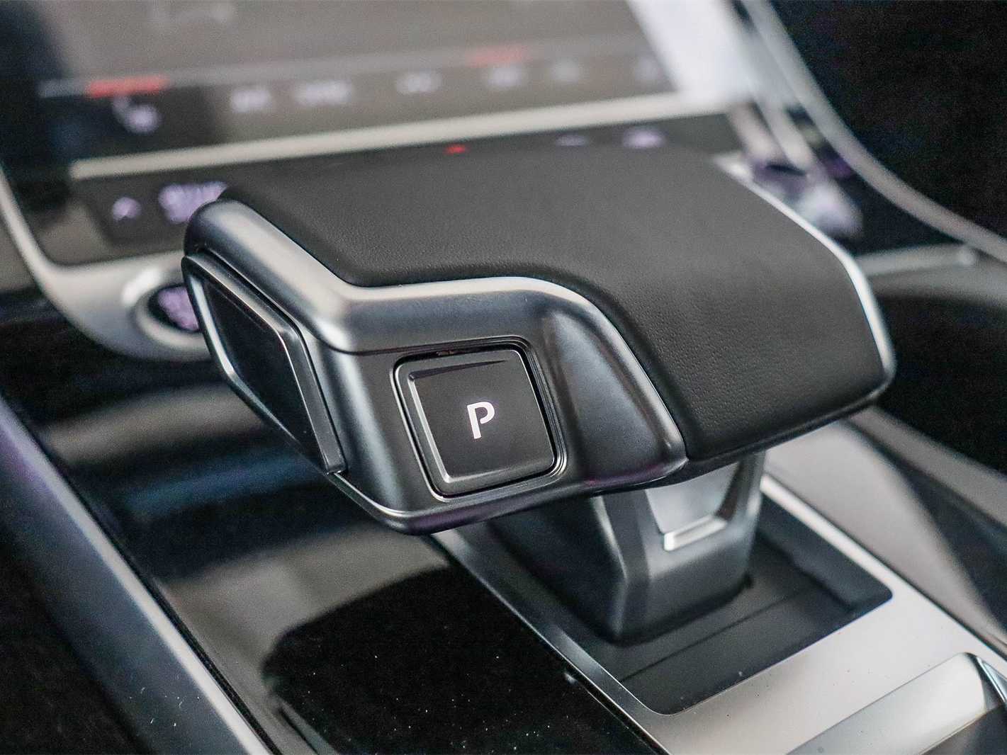 Thumbnail: 2026 Audi Q7 - 24