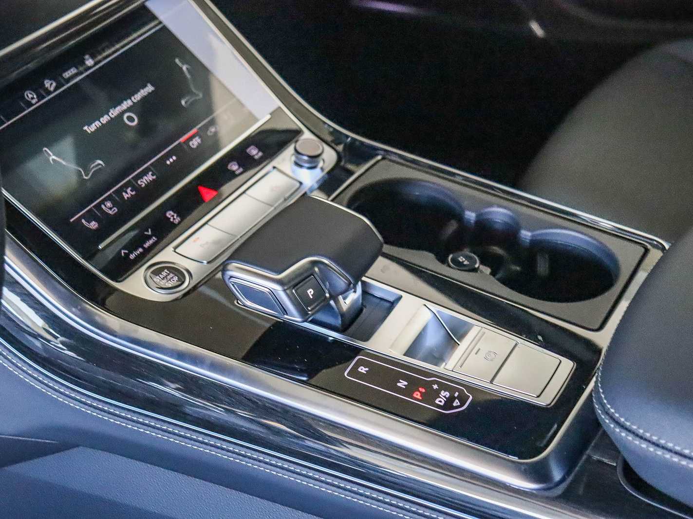 Thumbnail: 2026 Audi Q7 - 20