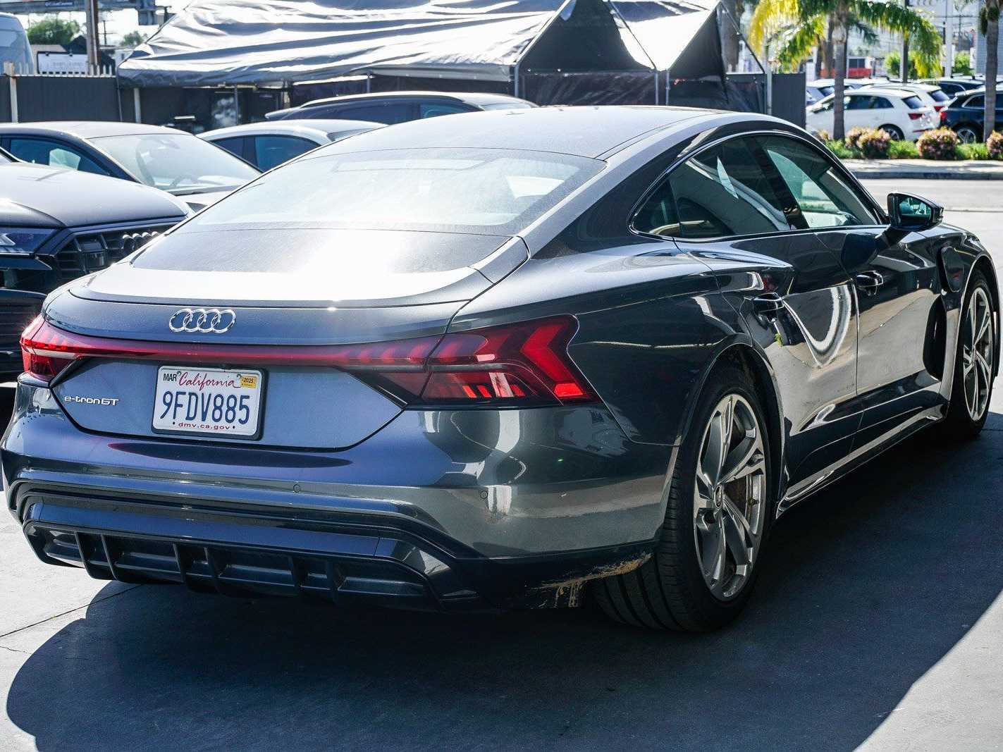 Thumbnail: 2022 Audi e-tron GT - 4