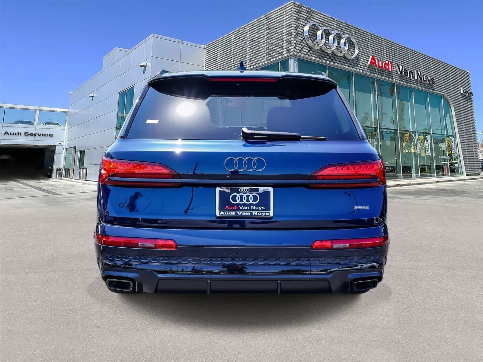 Thumbnail: 2026 Audi Q7 - 5