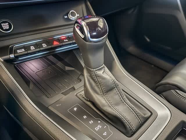 Thumbnail: 2025 Audi Q3 - 24