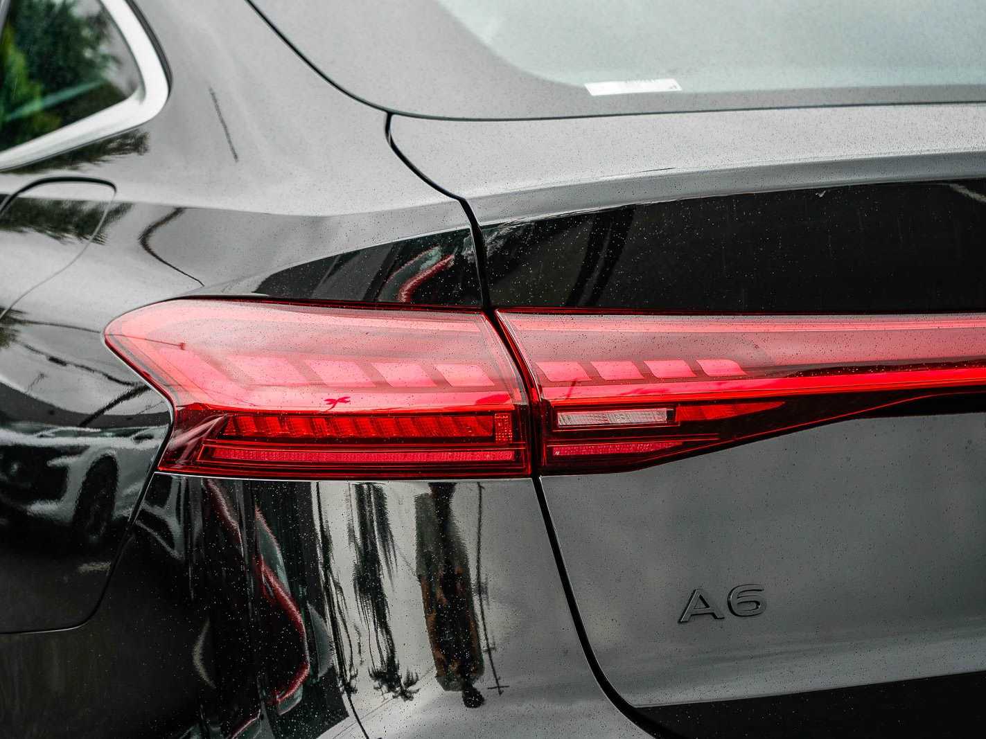 Thumbnail: 2025 Audi e-tron - 9
