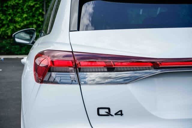 Thumbnail: 2026 Audi Q4 e-tron - 9