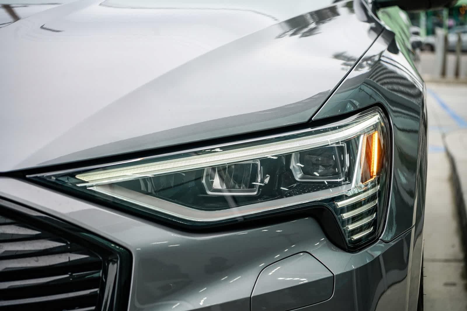 Thumbnail: 2023 Audi e-tron - 7