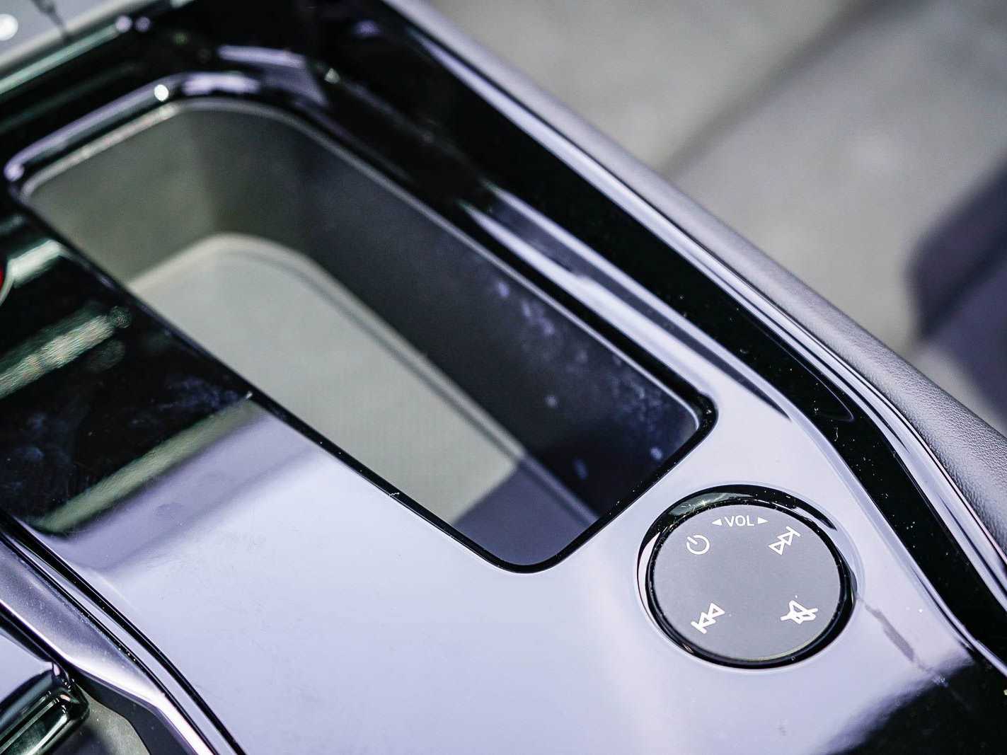 Thumbnail: 2022 Audi e-tron GT - 22