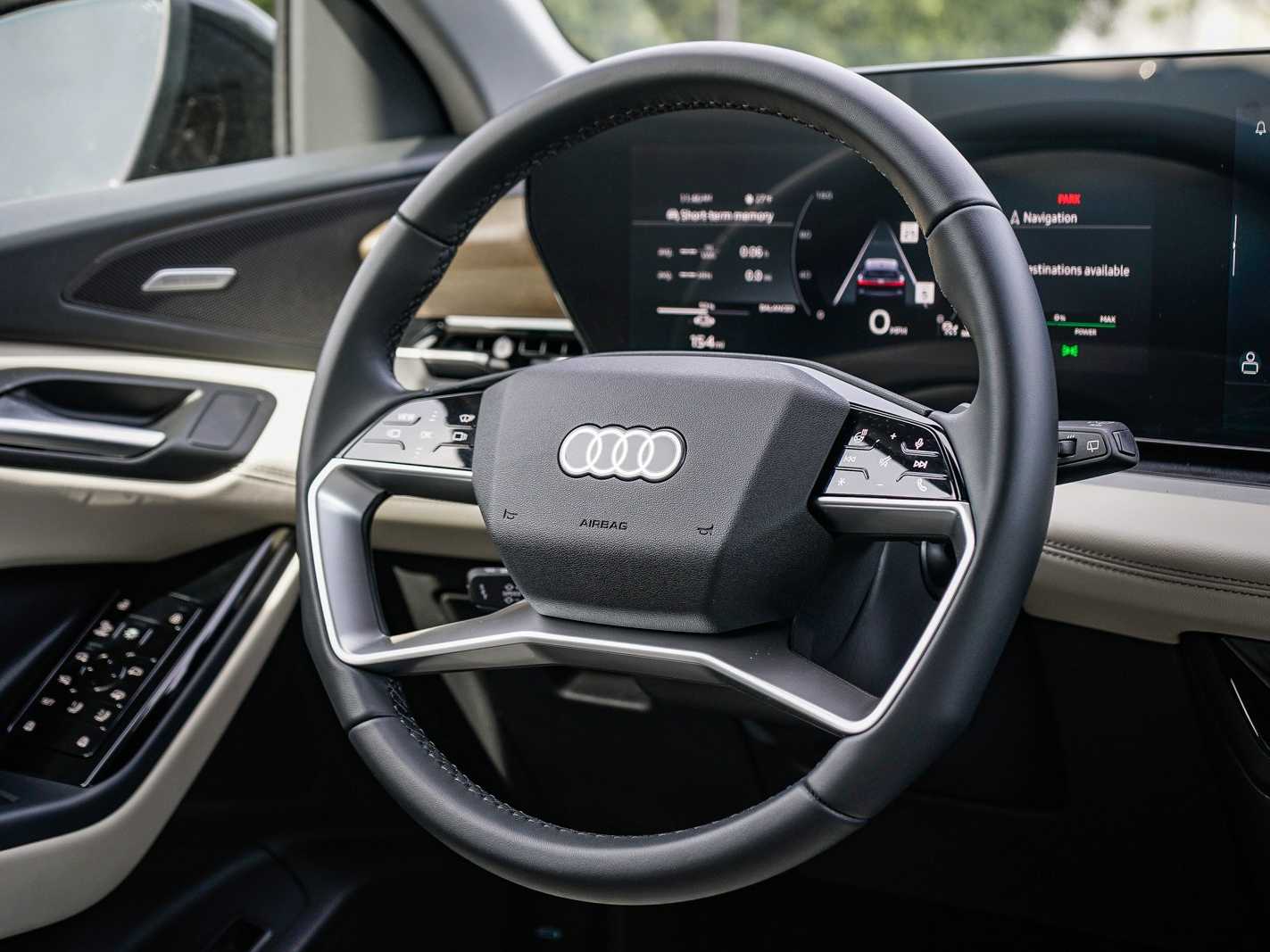 Thumbnail: 2025 Audi Q6 e-tron - 15