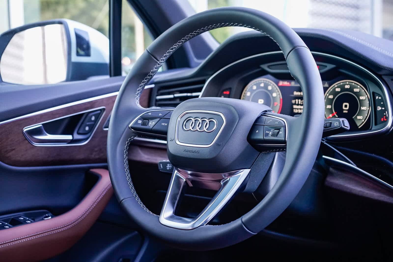 Thumbnail: 2026 Audi Q7 - 16