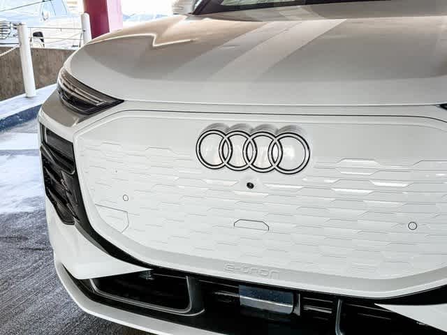Thumbnail: 2025 Audi Q6 e-tron - 11