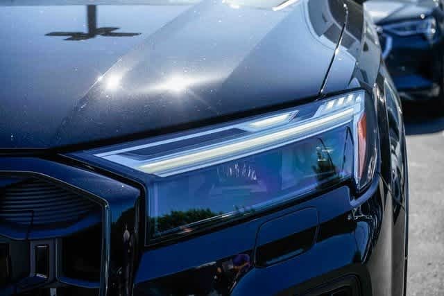Thumbnail: 2025 Audi SQ7 - 7