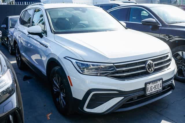 Thumbnail: 2022 Volkswagen Tiguan - 5