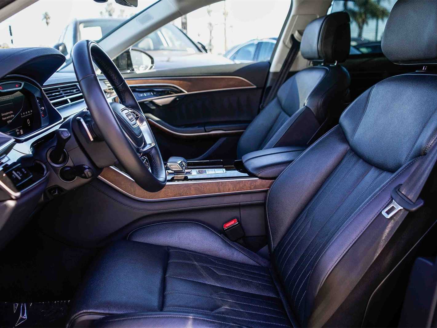 Thumbnail: 2022 Audi A8 - 17