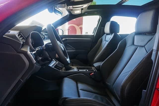 Thumbnail: 2025 Audi Q3 - 19