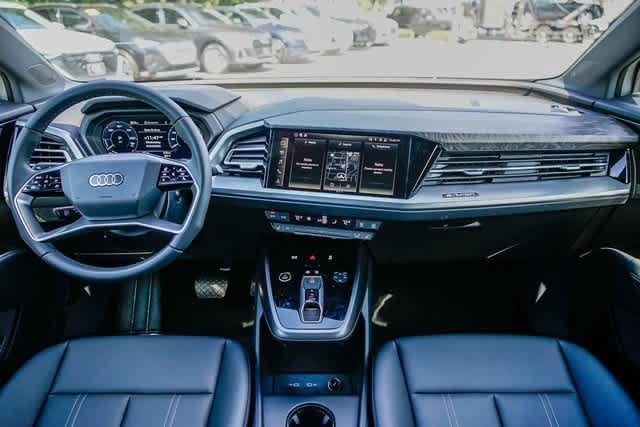 Thumbnail: 2026 Audi Q4 e-tron - 12