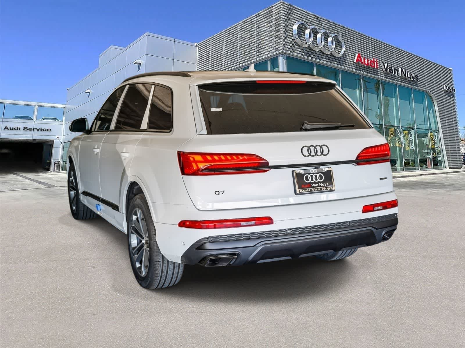 Thumbnail: 2026 Audi Q7 - 6